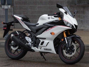 2015-2018 White Red Yamaha YZF R3/R25 Motorcycle Fairings UK