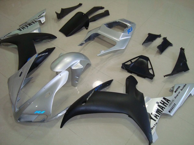 2002-2003 Silver Blue Yamaha YZF R1 Motorbike Fairing UK 2002-2003 Silver Blue Yamaha YZF R1 Motorbike Fairing UK