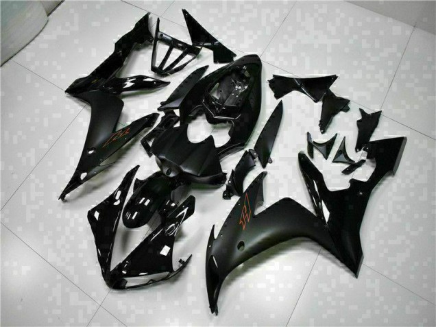 2004-2006 Black Yamaha YZF R1 Motorbike Fairings UK 2004-2006 Black Yamaha YZF R1 Motorbike Fairings UK