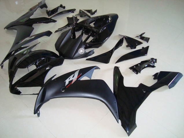 2004-2006 Glossy Black Yamaha YZF R1 Motorbike Fairing UK 2004-2006 Glossy Black Yamaha YZF R1 Motorbike Fairing UK