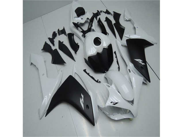 2007-2008 White Black Yamaha YZF R1 Motorbike Fairing Kits UK 2007-2008 White Black Yamaha YZF R1 Motorbike Fairing Kits UK