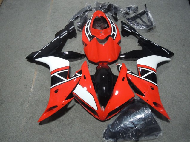 2004-2006 Red White Black Yamaha YZF R1 Motorbike Fairing UK 2004-2006 Red White Black Yamaha YZF R1 Motorbike Fairing UK