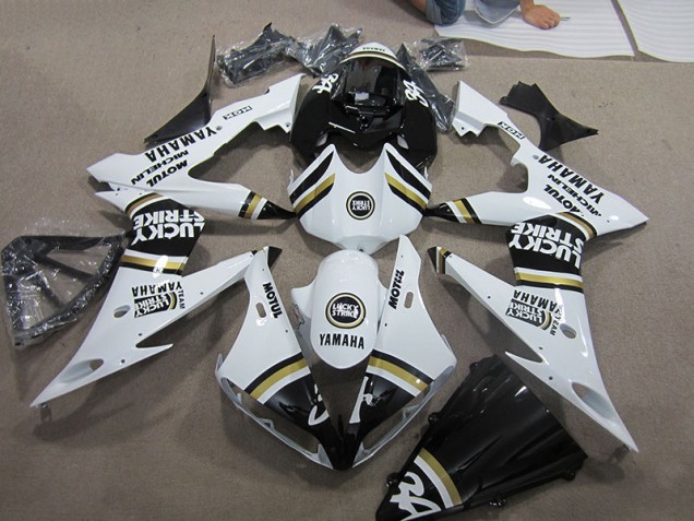 2004-2006 Black White Lucky Strike Yamaha YZF R1 Motorcyle Fairings UK 2004-2006 Black White Lucky Strike Yamaha YZF R1 Motorcyle Fairings UK